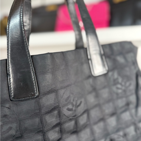 Handbags - FREE $2000 CHANEL BAG Follow @theBagriculture gram to upgrade socks